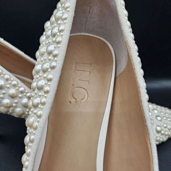 Womans INC off white almond toe half pearl holiday festive party pumps 7M - Picture 4 of 9